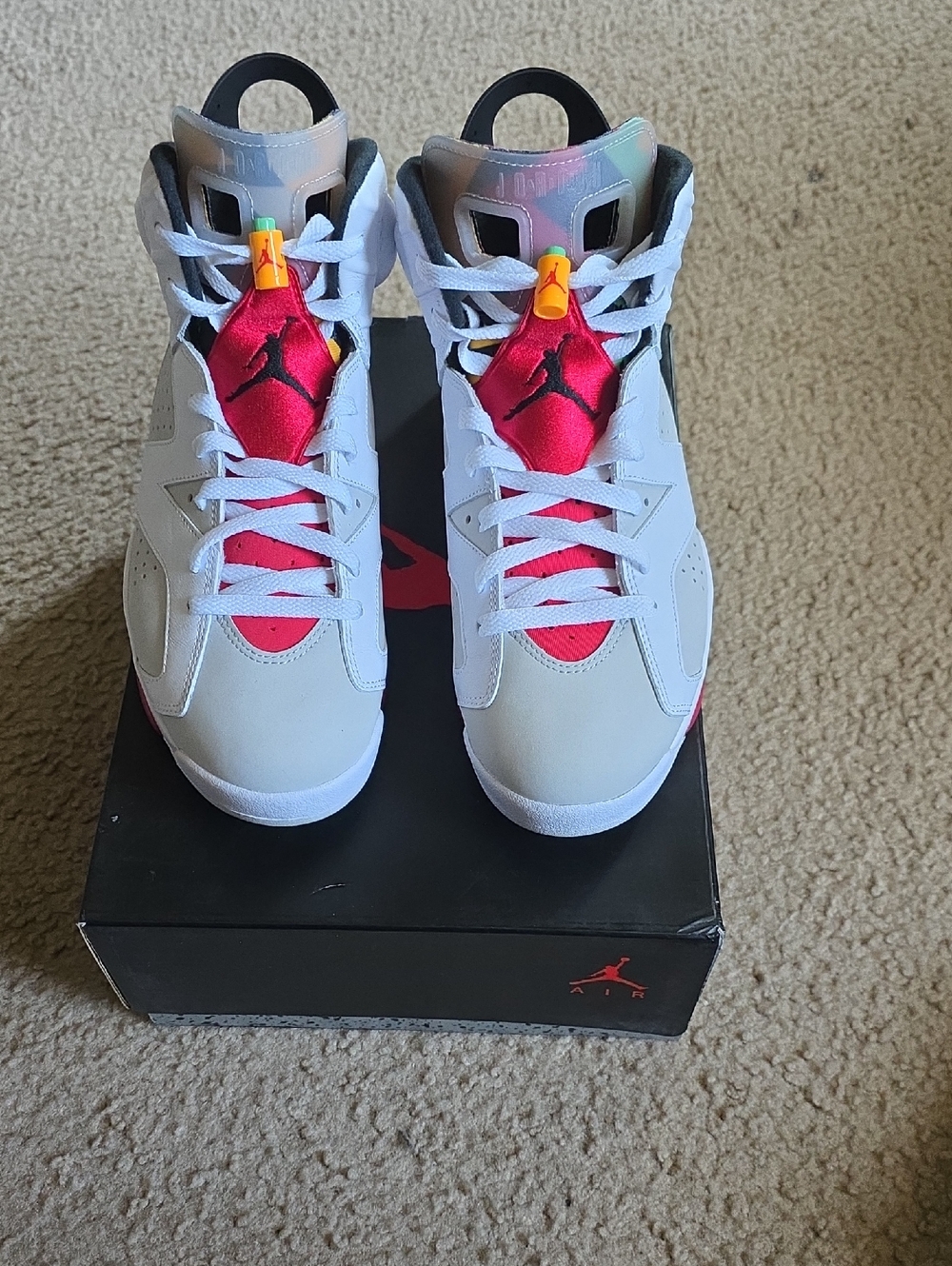 Air Jordan 6 Hare. Retro Basketball Sneakers in White and Red